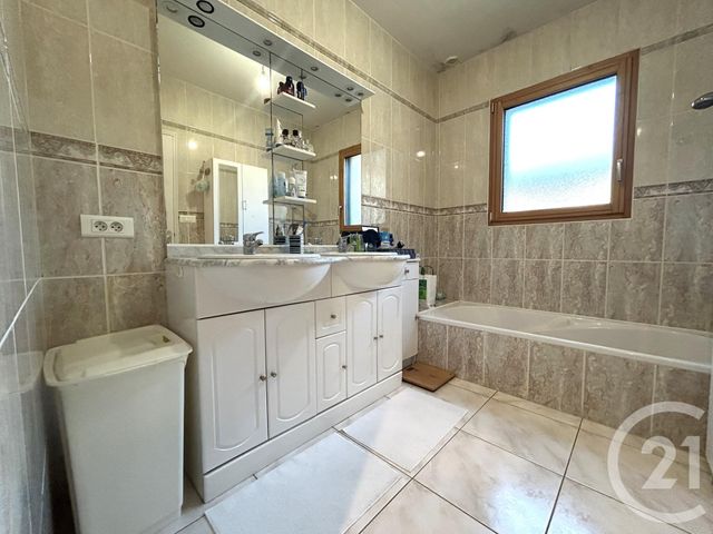 maison à louer - 5 pièces - 168.83 m2 - MUZILLAC - 56 - BRETAGNE - Century 21 Jego Immobilier