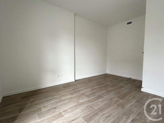 Appartement T3 à louer - 3 pièces - 62.93 m2 - QUESTEMBERT - 56 - BRETAGNE - Century 21 Jego Immobilier